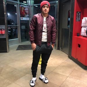 Meet your Posher, Amilcar